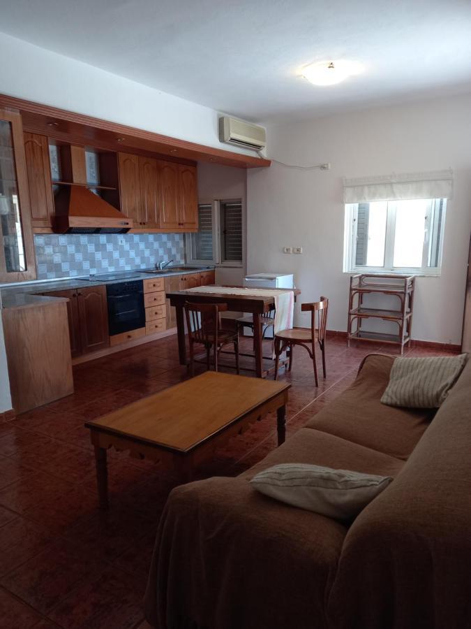 Amphora Guesthouse Himarë Extérieur photo