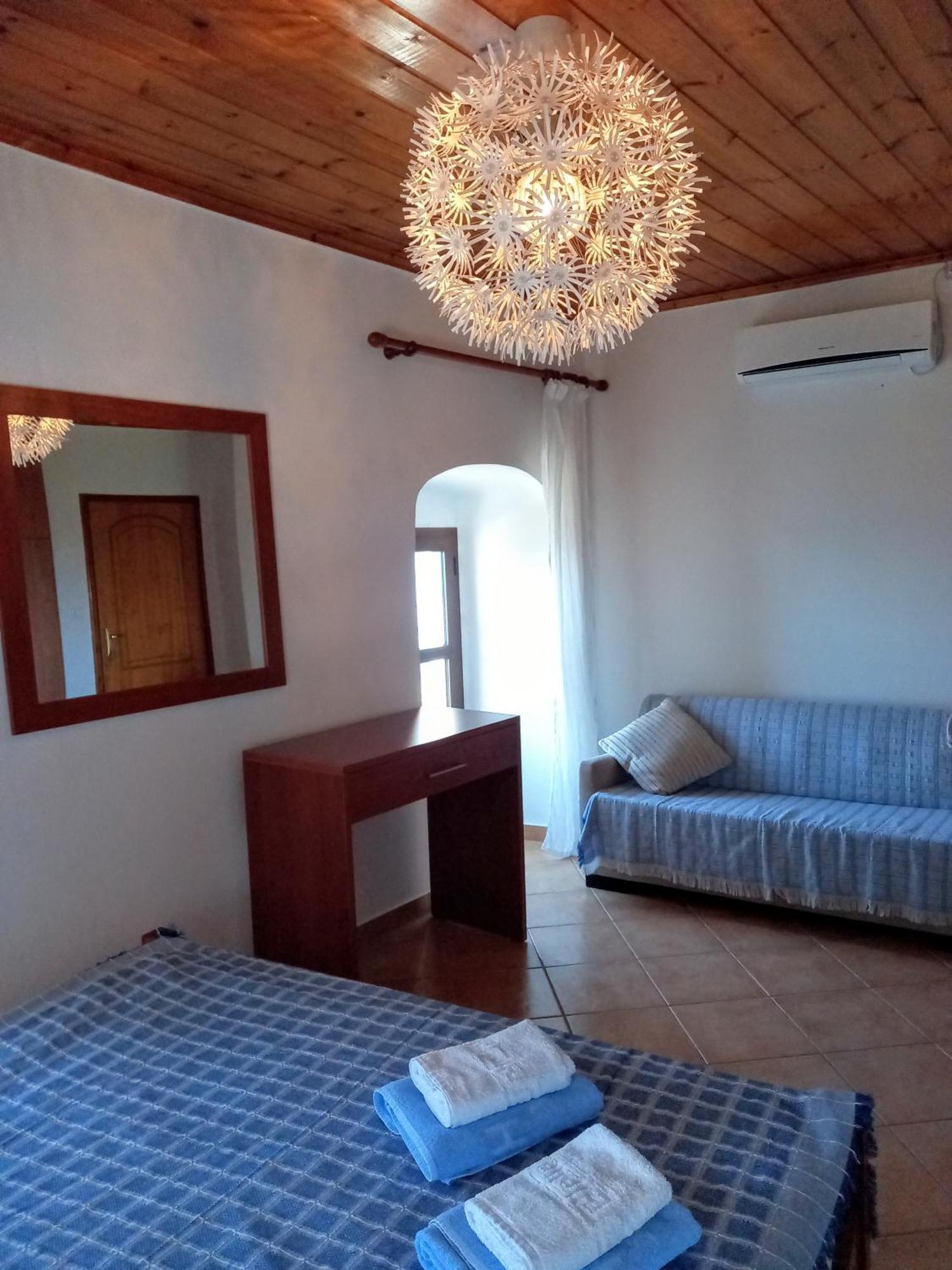 Amphora Guesthouse Himarë Chambre photo